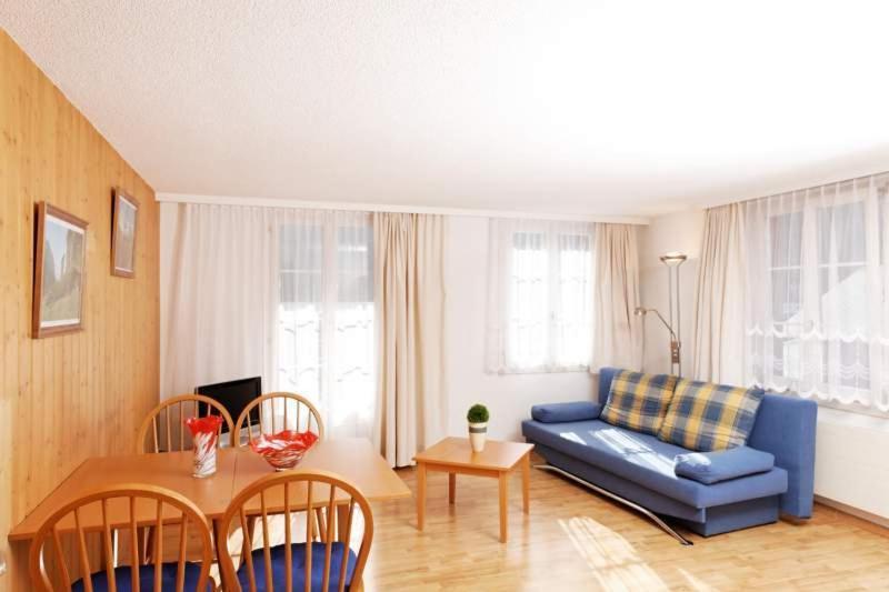 Ferienwohnung Bahnhoefli 라우터브루넨 객실 사진